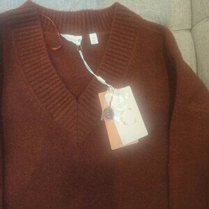 NWT Cyrus sweater